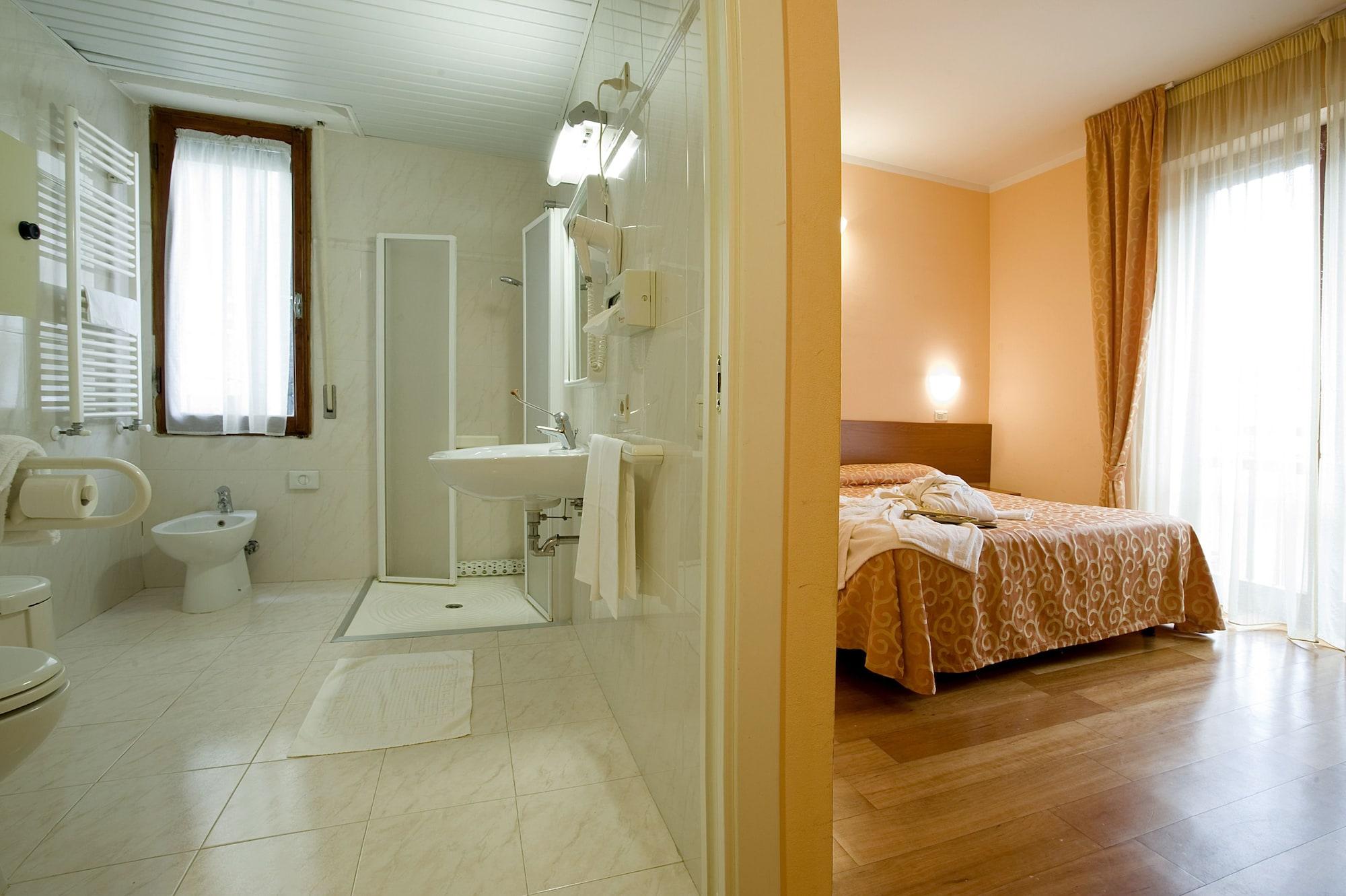 Hotel Villa Ricci & Benessere Chianciano Terme Exterior photo