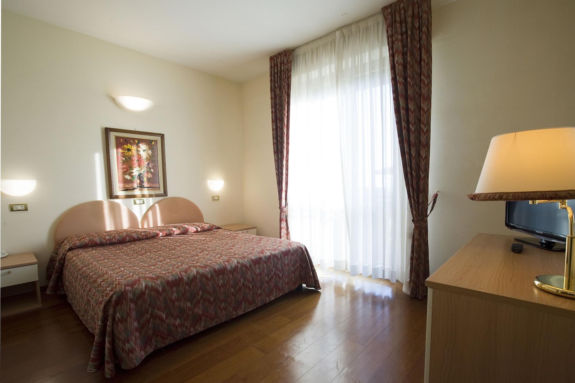 Hotel Villa Ricci & Benessere Chianciano Terme Exterior photo