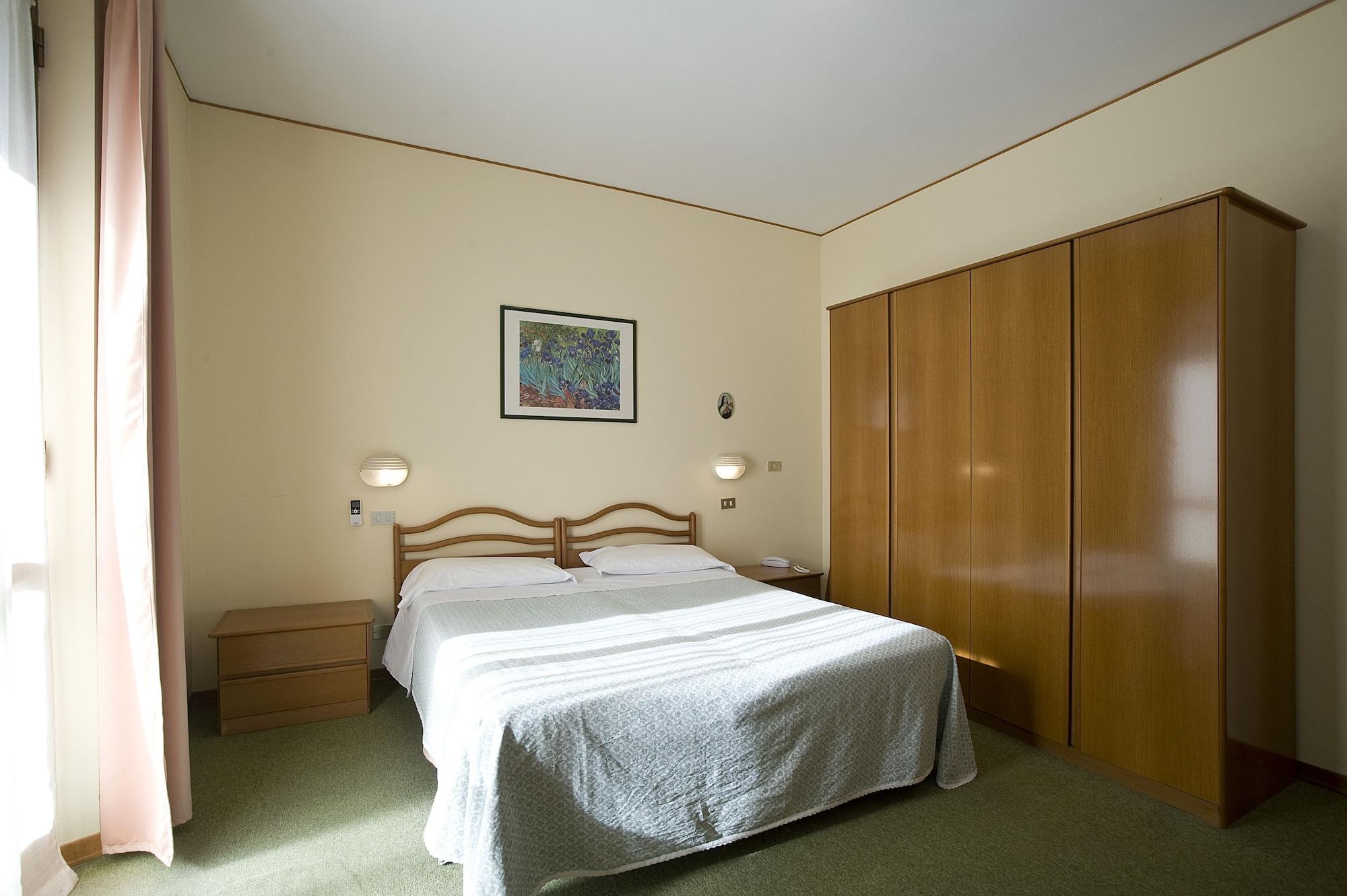Hotel Villa Ricci & Benessere Chianciano Terme Exterior photo